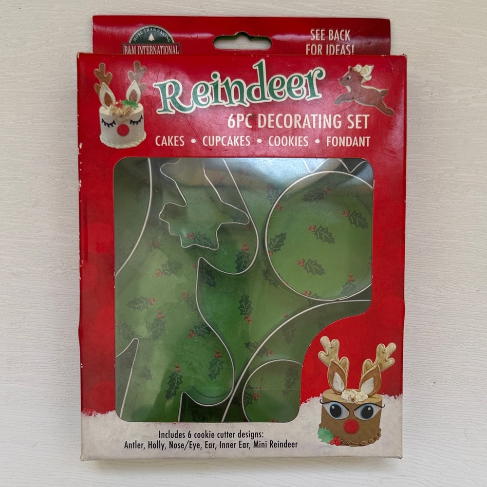 Reindeer 6pc Decorating Set by - New in box